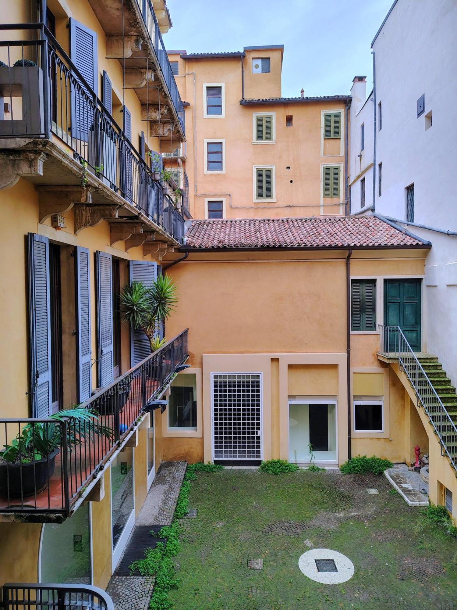 Italianflat - Rentroom Old Town - 200Mt To Arena Verona Buitenkant foto