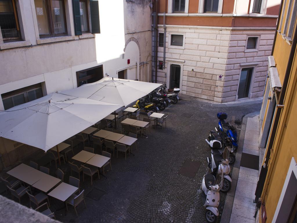 Italianflat - Rentroom Old Town - 200Mt To Arena Verona Buitenkant foto